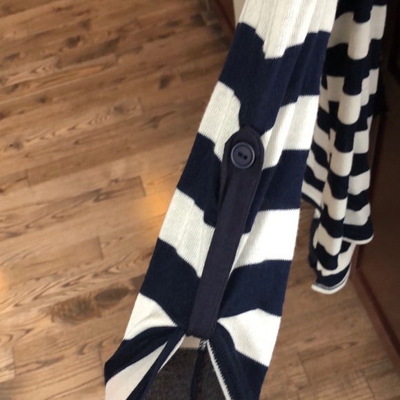 Cardigan - Picture 3 of 4